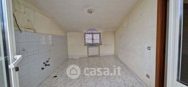 Appartamento in residenziale in Via Cumana