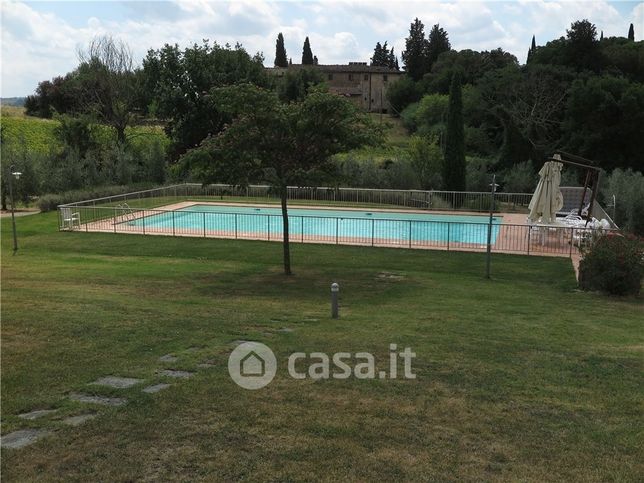 Rustico/casale in residenziale in Via del Lago