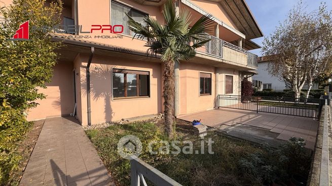 Appartamento in residenziale in Via Fondovilla