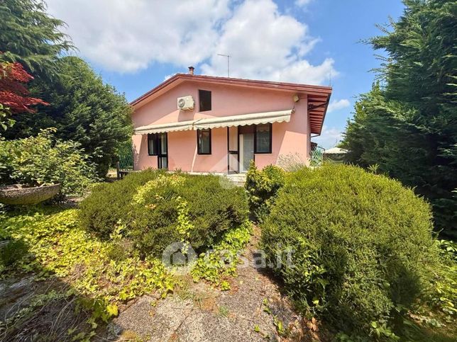 Appartamento in residenziale in Via Bianchi