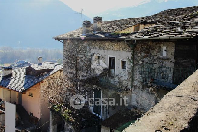 Casa bi/trifamiliare in residenziale in Via Roma