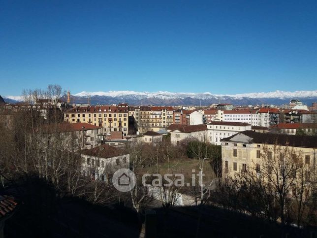 Appartamento in residenziale in Via Carlo Botta 10