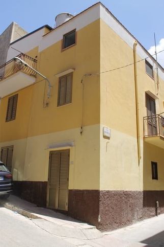 Villetta a schiera in residenziale in Via Messina