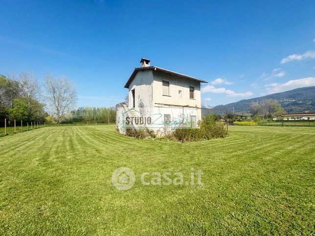 Casa indipendente in residenziale in Via Marina