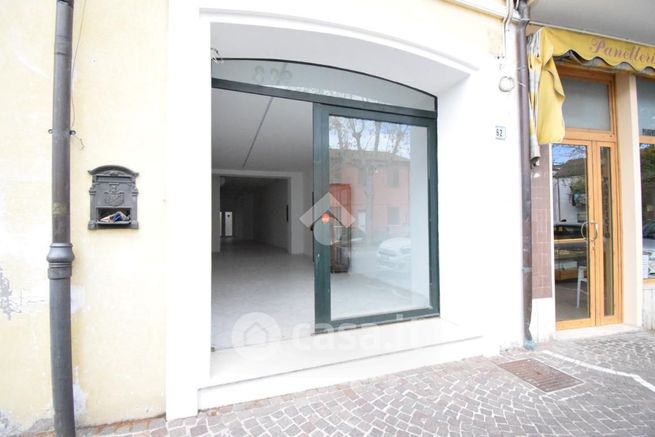 Ufficio in commerciale in Via G. Garibaldi 64