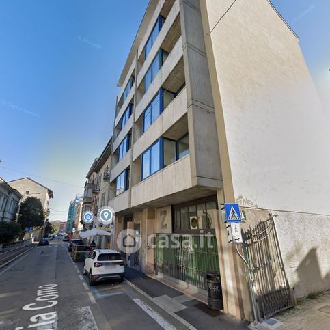 Ufficio in commerciale in Via Como 24