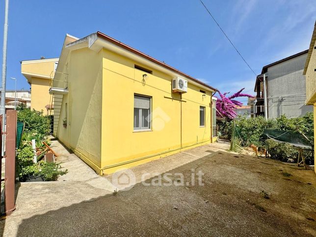 Casa indipendente in residenziale in Via Migliarino 1