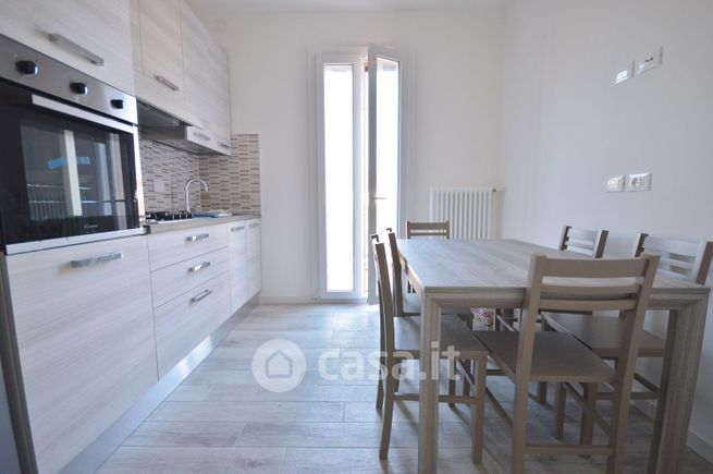 Appartamento in residenziale in Via Vittorio Bigari 10