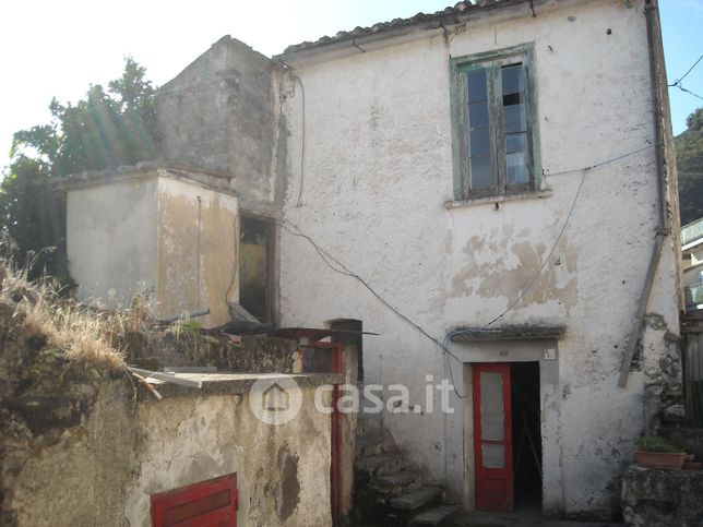Casa indipendente in residenziale in Via Barrella