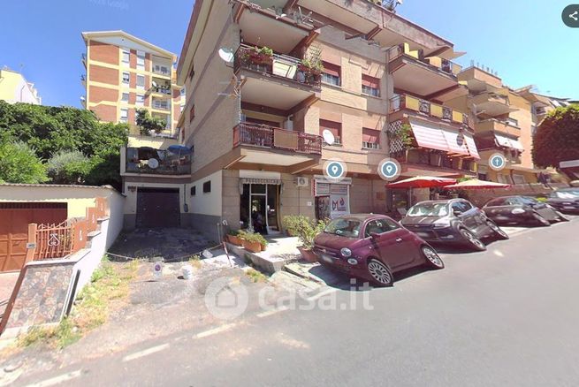 Box/posto auto in residenziale in Via Fontana delle Fosse