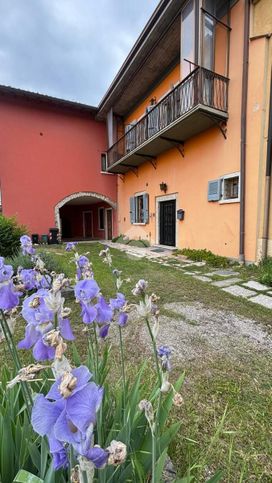 Villetta a schiera in residenziale in Via Alcide De Gasperi 83