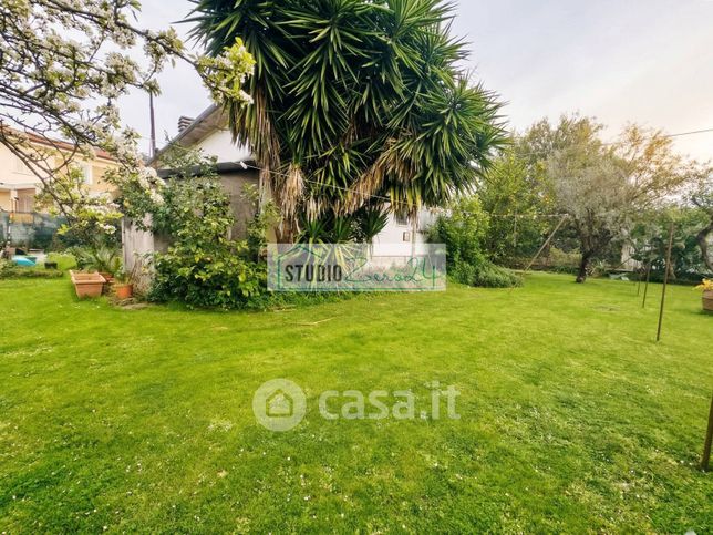 Villa in residenziale in Via Tavernelle