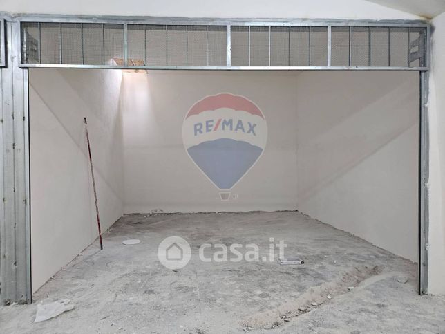 Box/posto auto in residenziale in Via Enrico Serretta 2