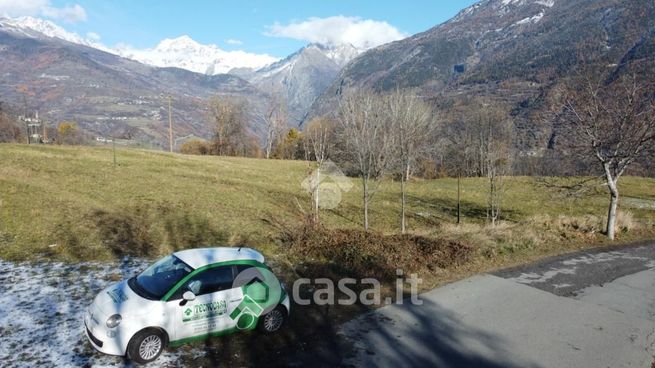 Terreno agricolo in commerciale in Via Aosta