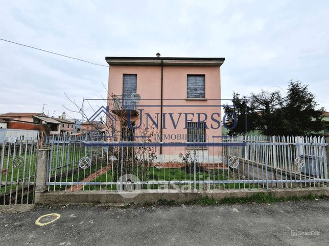 Casa indipendente in residenziale in Via Papa Giovanni XXIII 9