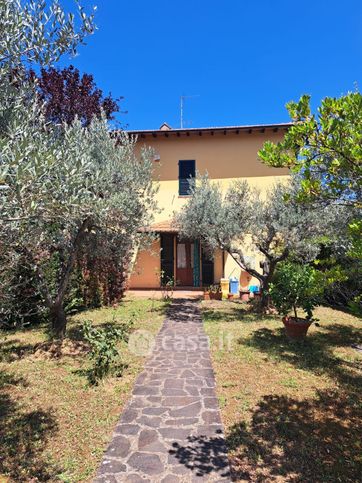 Villa in residenziale in Via Zanobi da Strada