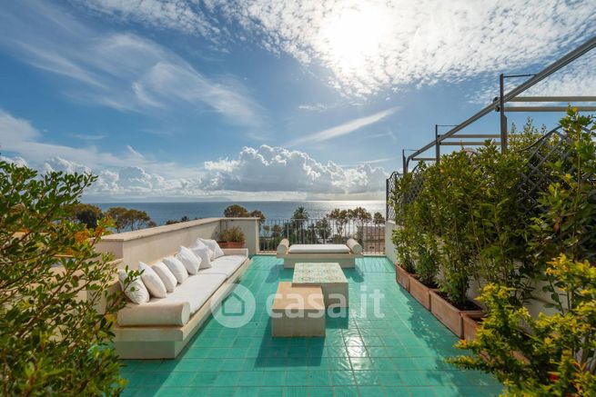 Appartamento in residenziale in Riviera di Chiaia