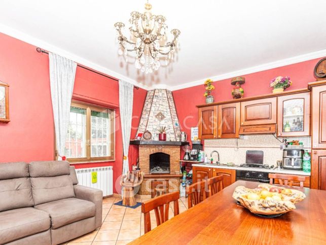 Appartamento in residenziale in Via Appia Nuova