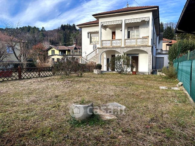 Appartamento in residenziale in Via della Valle 4