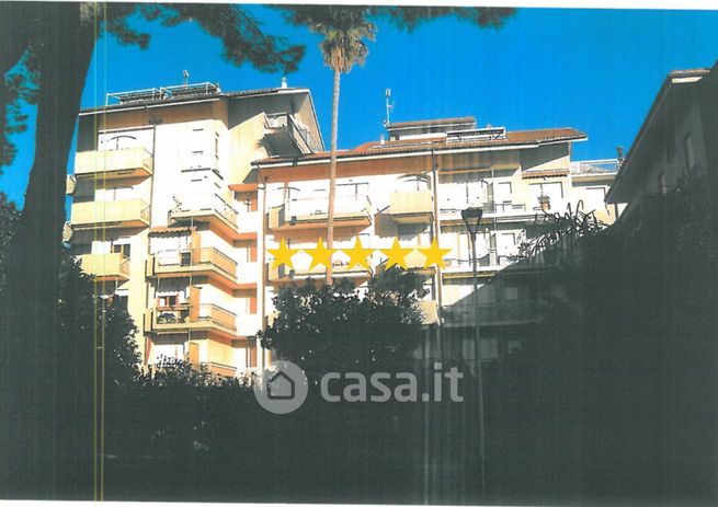 Appartamento in residenziale in Via Ischia