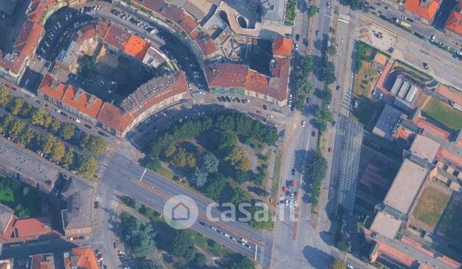Box/posto auto in residenziale in Piazza Adriano