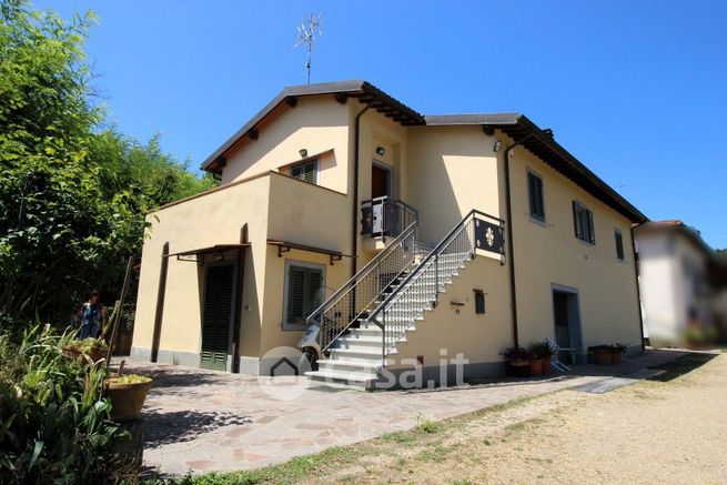 Casa indipendente in residenziale in Via Montecarlo