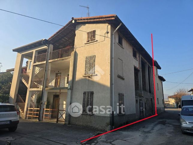 Casa indipendente in residenziale in Via Brugali 11