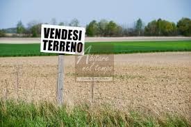 Terreno edificabile in residenziale in Via San Pio X?