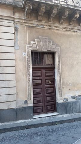 Casa indipendente in residenziale in Via Generale Cascino 45