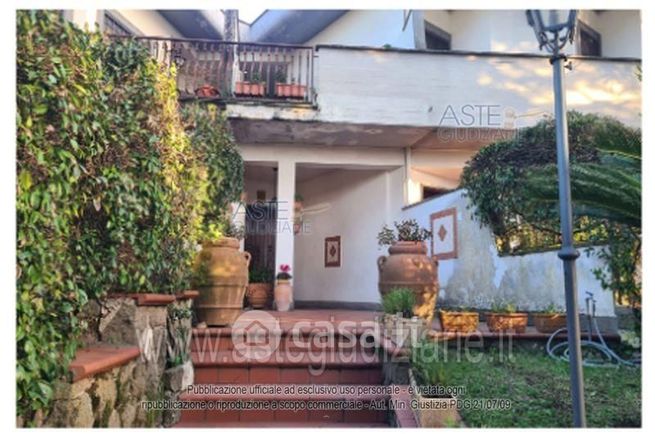 Villetta a schiera in residenziale in Via Valle della Noce 19