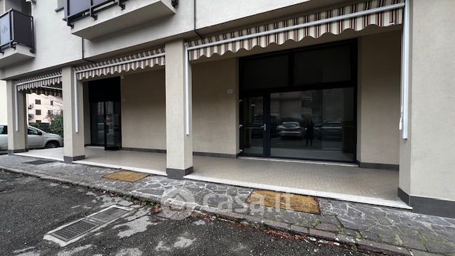 Ufficio in commerciale in Via Radici Nord 72 A