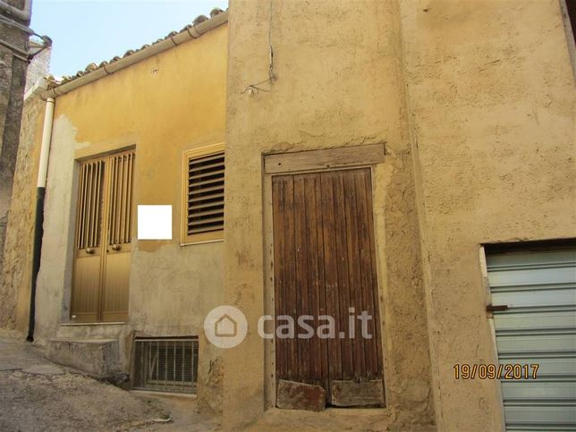 Casa indipendente in residenziale in 