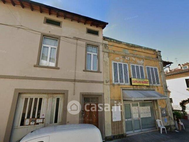 Capannone in commerciale in Piazza Amilcare Donnini 3