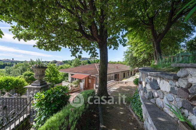 Attico/mansarda in residenziale in Via della Valle