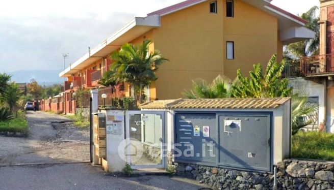 Box/posto auto in residenziale in Viale delle Provincie