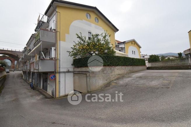 Box/posto auto in residenziale in Via Madonna del Carmine 171