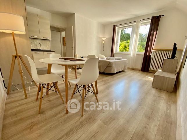 Appartamento in residenziale in Via Oliveto