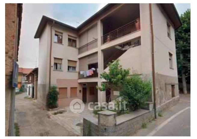 Appartamento in residenziale in Via GiosuÃ¨ Carducci 10