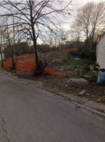 Terreno agricolo in commerciale in Via Alpi