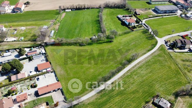Terreno agricolo in commerciale in 
