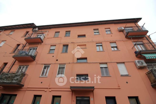 Appartamento in residenziale in Via A. Grandi 13