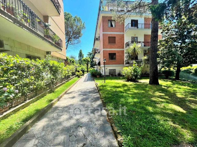 Appartamento in residenziale in Via dei Due Ponti 267