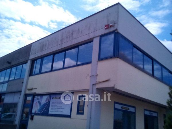 Ufficio in commerciale in Via Alessandro Manzoni