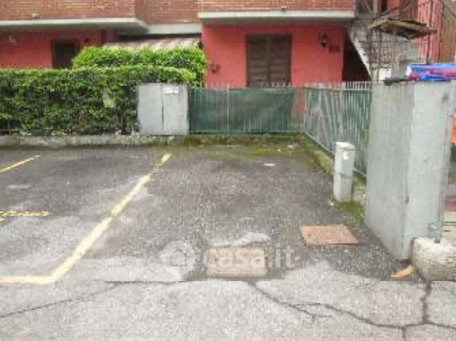 Garage/posto auto in residenziale in Via I Maggio