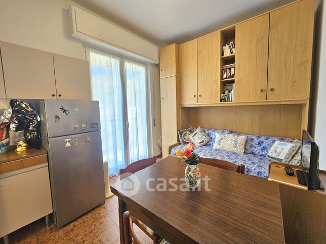 Appartamento in residenziale in Via Morelli 95