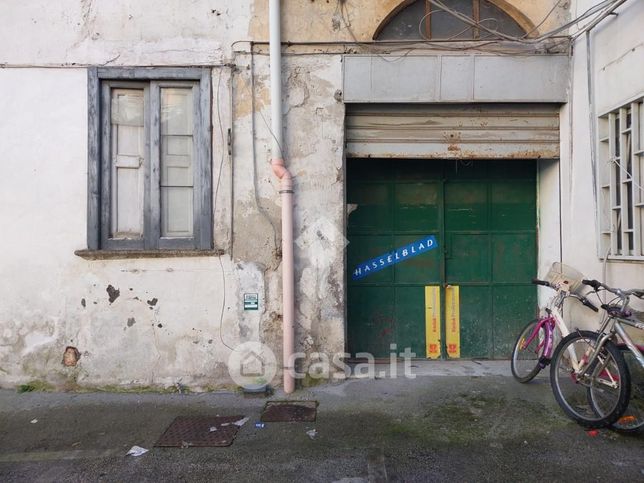 Garage/posto auto in residenziale in Piazza Emmanuele Gianturco 39