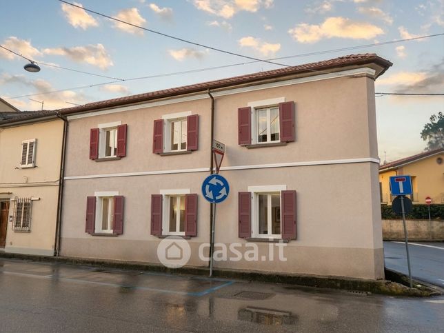 Appartamento in residenziale in Via Leopoldo Pilla 1