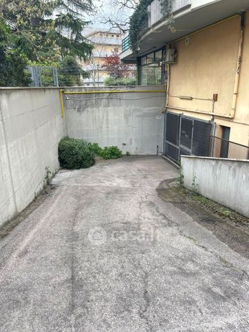 Box/posto auto in residenziale in Via Arapietra 74