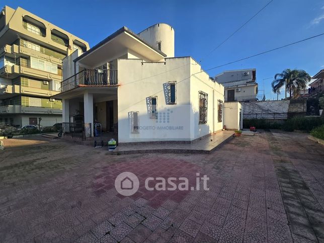 Villa in residenziale in Via Solarino