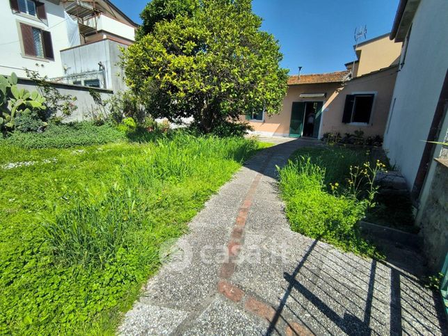 Casa indipendente in residenziale in Via dell'Acquarella